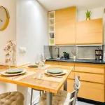 Cocon parisien avec balcon&parking privé